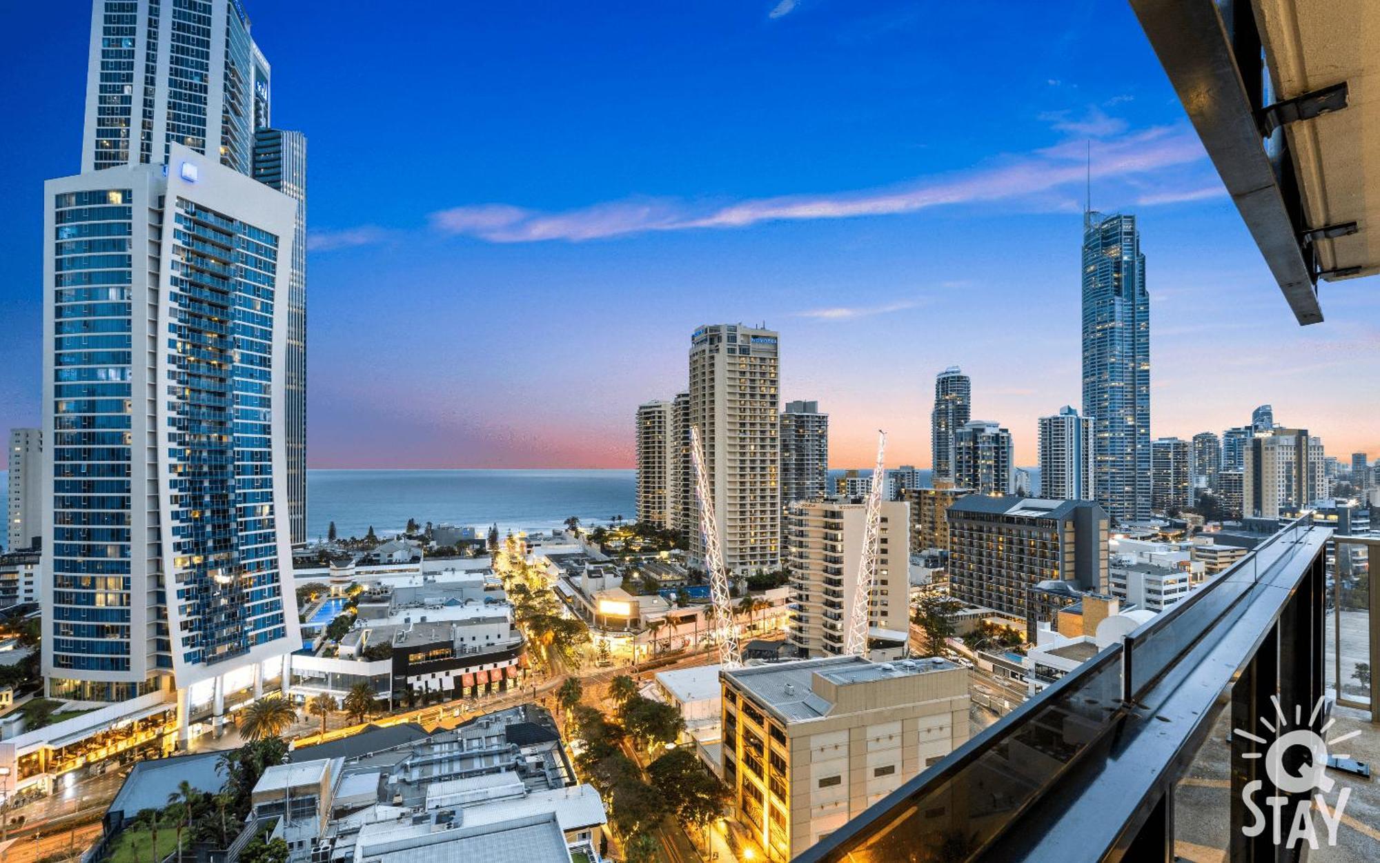 Circle On Cavill By Vaun Aparthotel Gold Coast Exterior photo