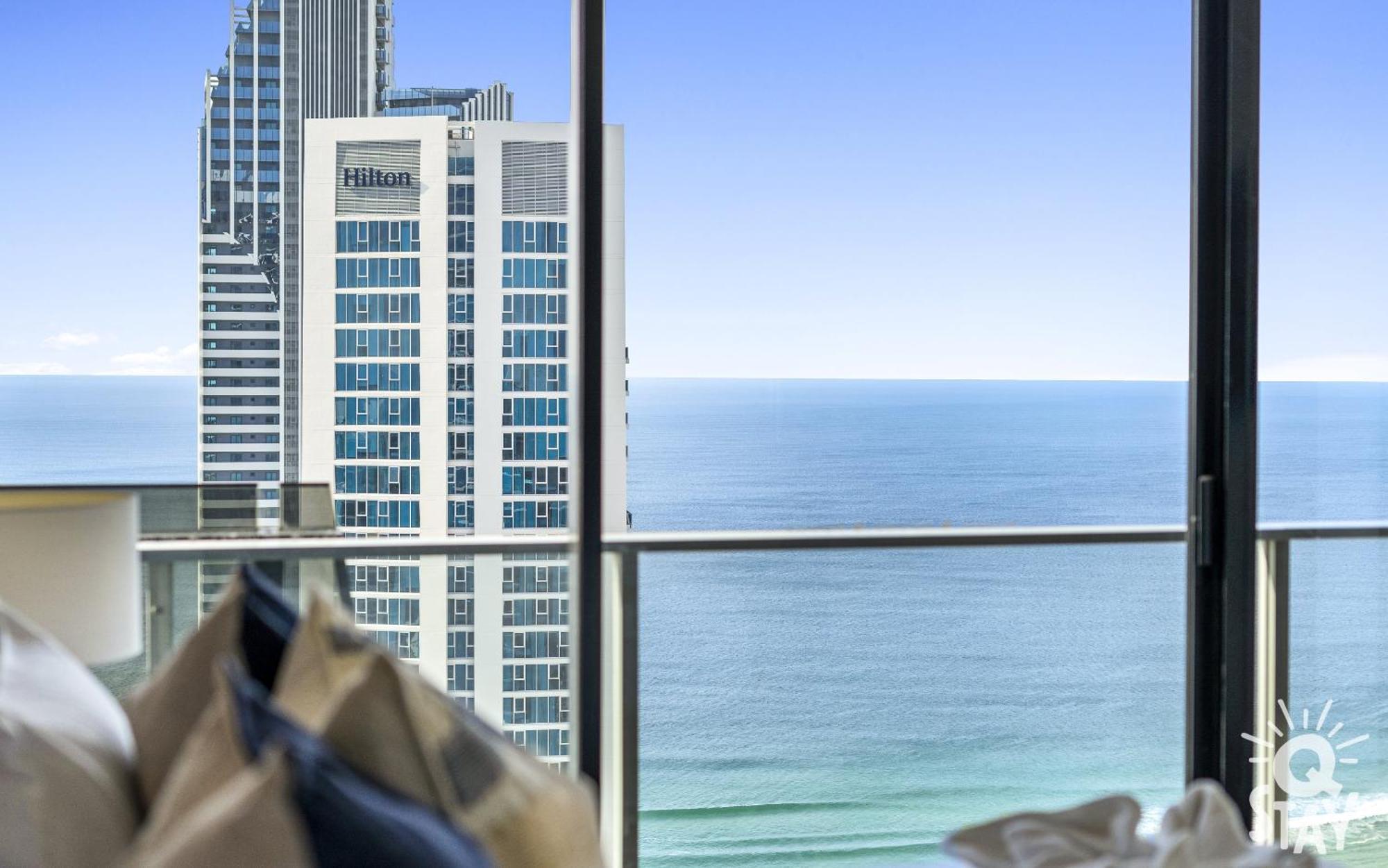Circle On Cavill By Vaun Aparthotel Gold Coast Exterior photo