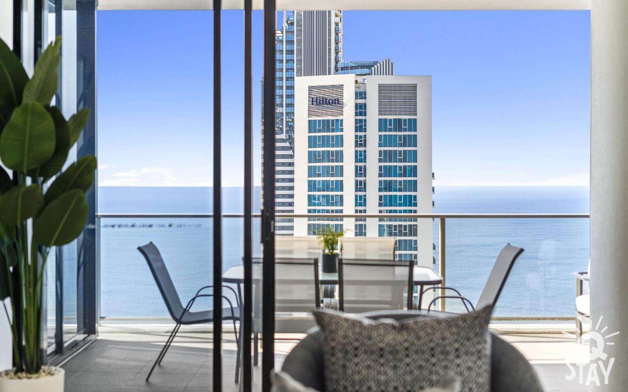 Circle On Cavill By Vaun Aparthotel Gold Coast Exterior photo