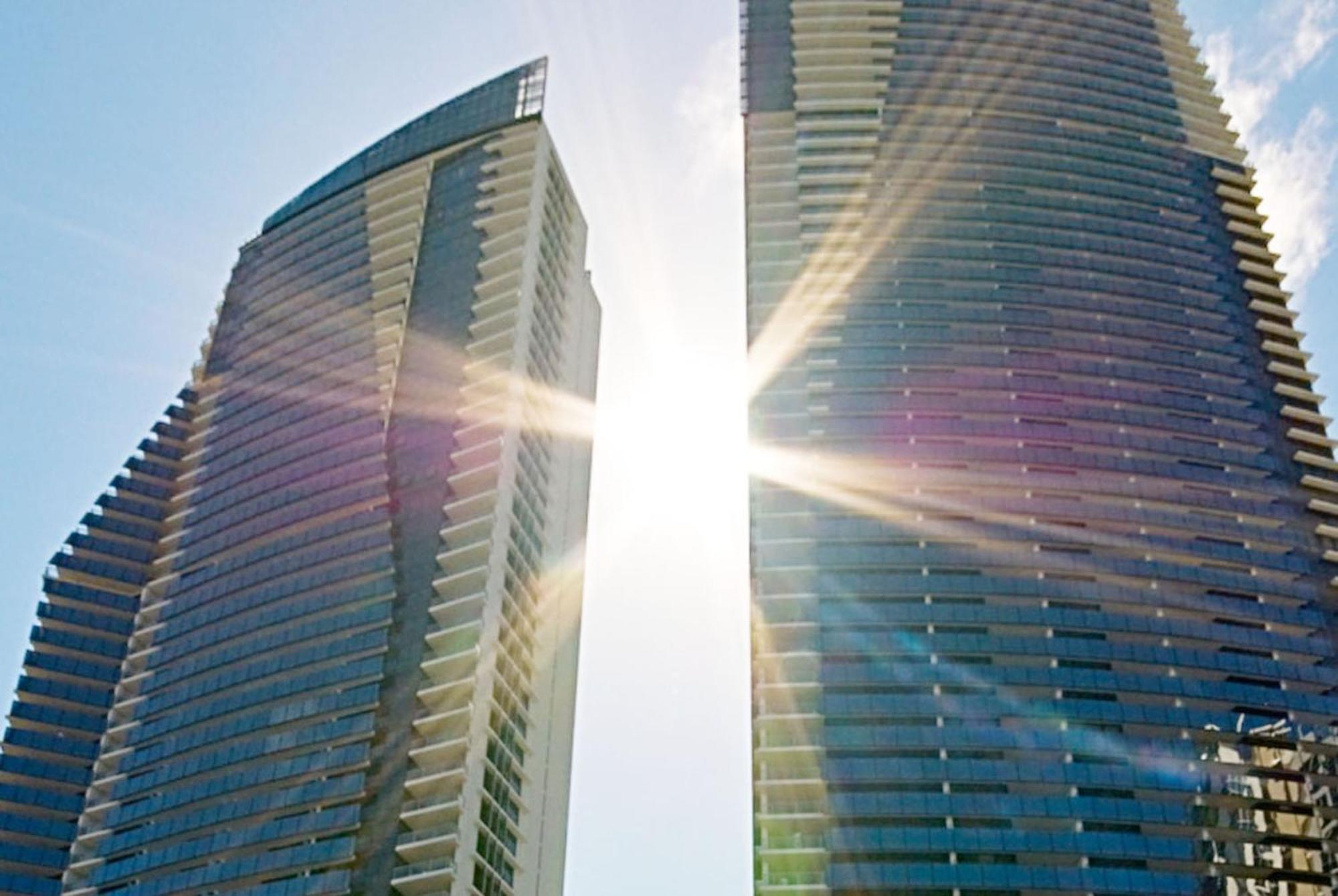 Circle On Cavill By Vaun Aparthotel Gold Coast Exterior photo
